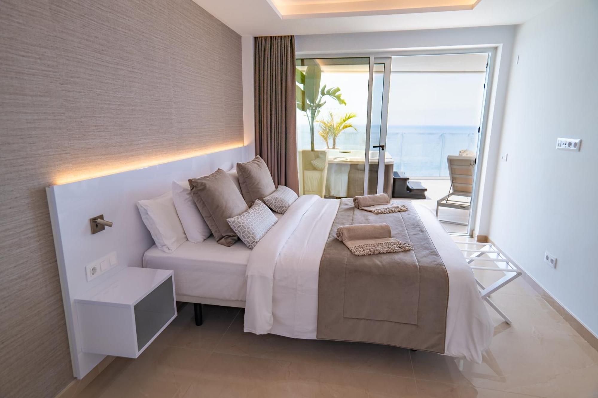 Grand Horizon Luxury Boutique Apartments Puerto Rico  Ngoại thất bức ảnh