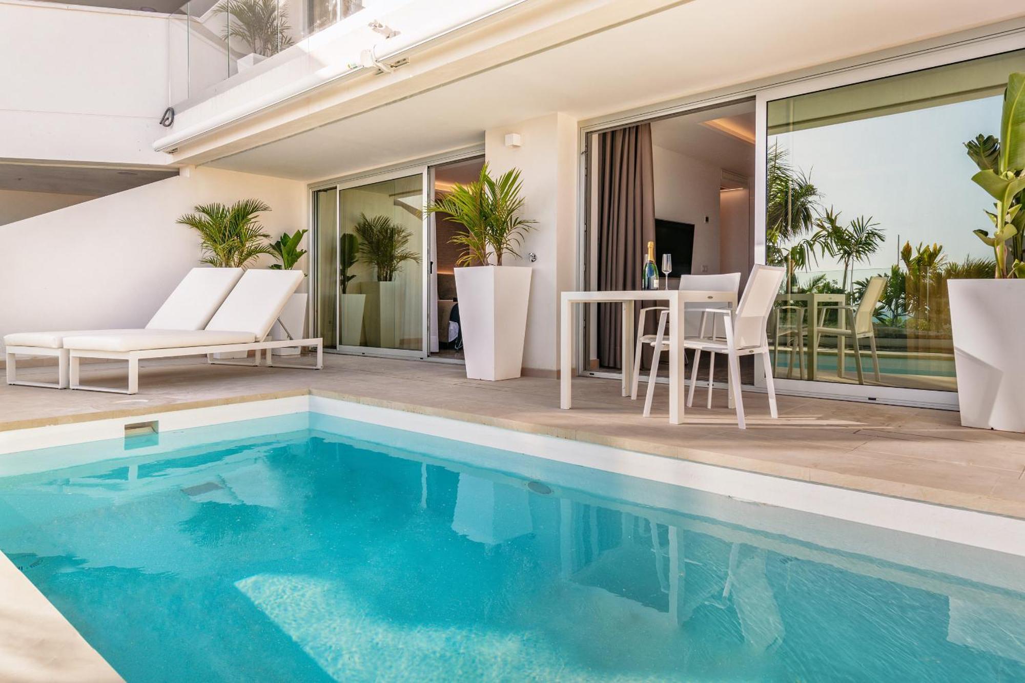 Grand Horizon Luxury Boutique Apartments Puerto Rico  Ngoại thất bức ảnh