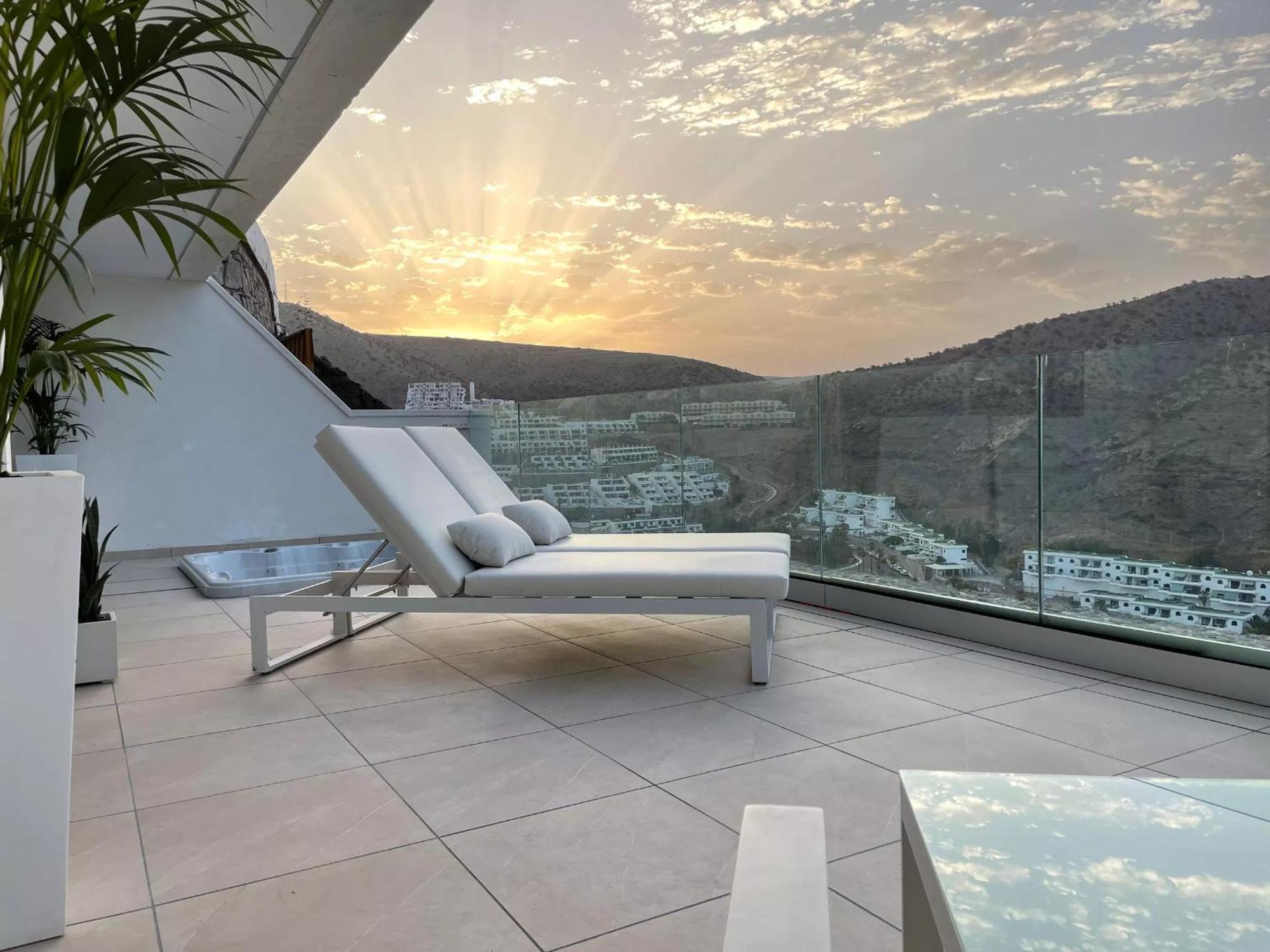 Grand Horizon Luxury Boutique Apartments Puerto Rico  Ngoại thất bức ảnh