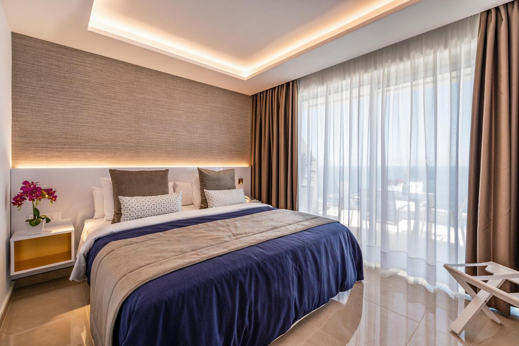 Grand Horizon Luxury Boutique Apartments Puerto Rico  Ngoại thất bức ảnh